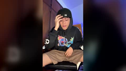 boyada18 online show from March 6, 11:34 pm