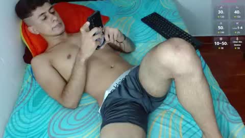 boyg_hots online show from June 11, 7:56 pm