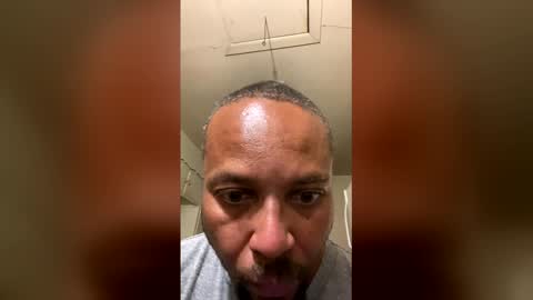 Snapshot of bpharrel34 chatting on February 11, 8:19 am bpharrel34 online show from February 11, 8:19 am