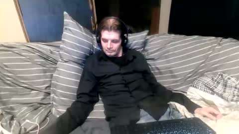 Snapshot of bponie1 chatting on December 21, 4:08 am bponie1 online show from December 21, 4:08 am