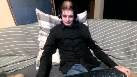 Snapshot of bponie1 chatting on April 3, 11:36 pm bponie1 online show from April 3, 11:36 pm