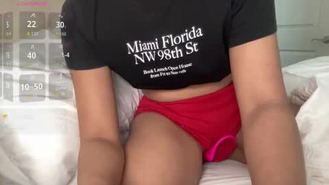 Snapshot of br0wn_baddie chatting on March 2, 4:58 pm brown baddie online show from March 2, 4:58 pm