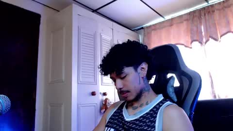 bra_c online show from April 27, 7:23 pm