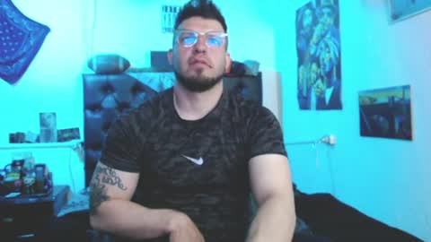 brad hot boy online show from June 25, 5:17 pm