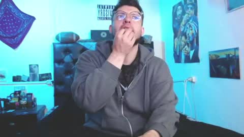 brad hot boy online show from July 15, 4:23 pm