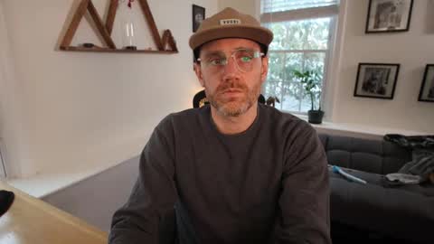 BradBronton online show from February 20, 4:40 pm