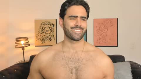 bradleymartin7 online show from April 18, 2:32 pm