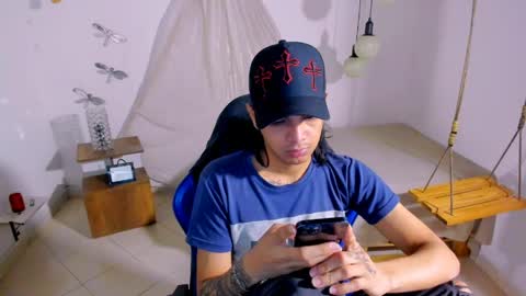 Snapshot of brand_hades chatting on May 20, 1:45 am B R A N D online show from May 20, 1:45 am