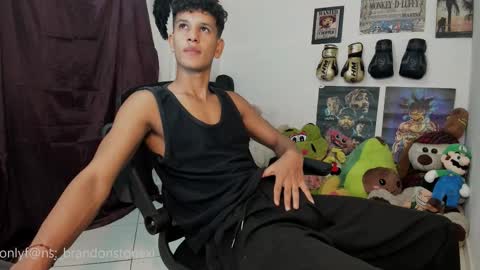 Snapshot of brandonstonexl chatting on February 11, 11:10 pm Brandon Stone online show from February 11, 11:10 pm