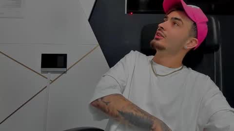 BrandonTateX online show from December 23, 5:49 am