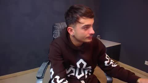 BrandonTateX online show from March 2, 7:15 am