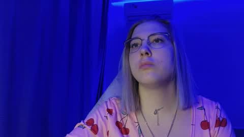 Belle  online show from January 13, 11:15 am