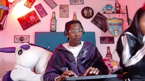 breazer__ online show from December 4, 1:48 am