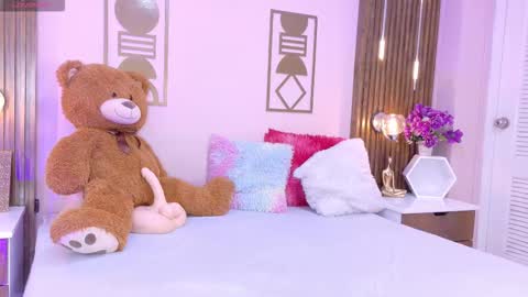 Bree  online show from March 10, 1:38 pm