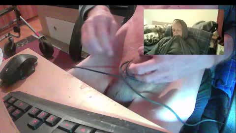 bremer64 online show from December 17, 5:02 am