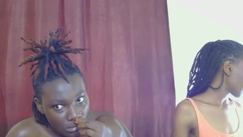 brenasweetx online show from July 19, 12:09 pm
