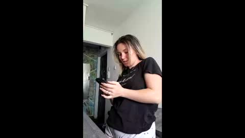 Snapshot of brendaaryas chatting on May 1, 11:04 am Brenda online show from May 1, 11:04 am
