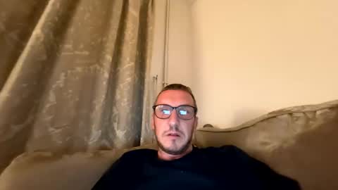 Snapshot of brettbigdee chatting on May 16, 1:24 am brettbigdee online show from May 16, 1:24 am