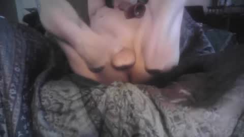Snapshot of bri20fu chatting on June 26, 3:05 pm raining down on me online show from June 26, 3:05 pm
