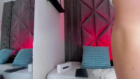 B R I A  online show from February 18, 2:51 am