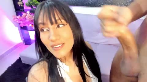 brianna2100 online show from April 8, 5:51 am