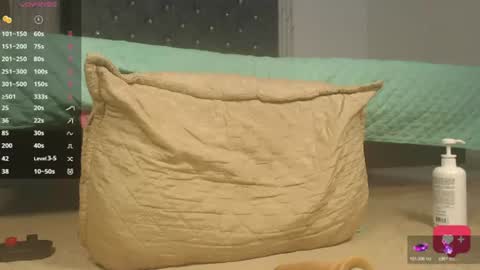 Snapshot of briannaxox_ chatting on June 29, 8:20 pm Brianna online show from June 29, 8:20 pm