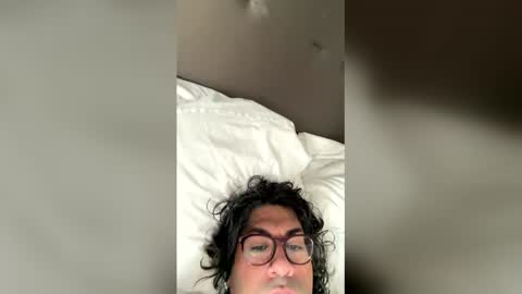 Snapshot of brickdgoonr chatting on February 8, 11:08 pm brickdgoonr online show from February 8, 11:08 pm