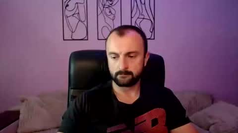 brindlefly69 online show from July 17, 10:33 am