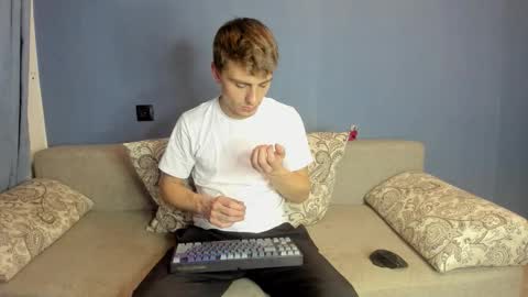 bristlebback online show from September 9, 5:01 pm