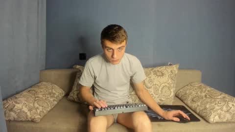 bristlebback online show from October 18, 4:19 pm