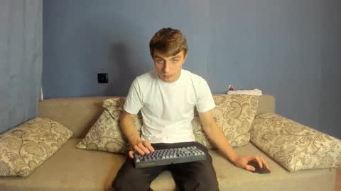 bristlebback online show from December 2, 4:02 pm