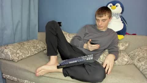 bristlebback online show from April 13, 3:28 pm