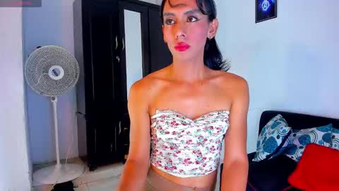 Snapshot of britannylord chatting on February 4, 10:15 pm britanny lord online show from February 4, 10:15 pm