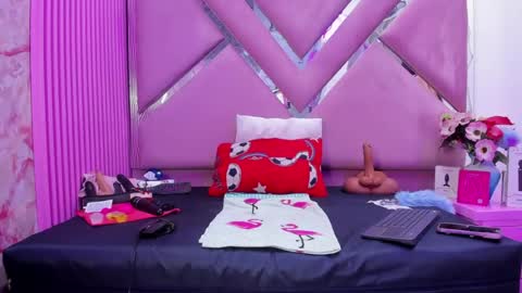 Brithany  online show from June 25, 8:46 pm