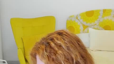 Snapshot of britishmilfpenelope chatting on July 14, 3:22 am Penelope online show from July 14, 3:22 am
