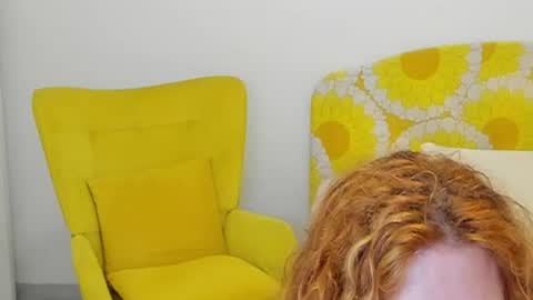Snapshot of britishmilfpenelope chatting on July 14, 12:55 pm Penelope online show from July 14, 12:55 pm