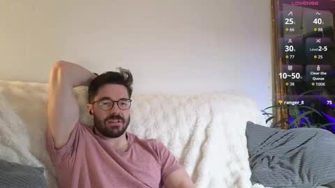 Snapshot of britishpoet chatting on February 26, 8:52 pm Callum online show from February 26, 8:52 pm