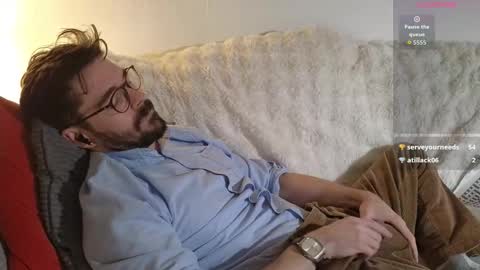 Snapshot of britishpoet chatting on March 2, 8:59 pm Callum online show from March 2, 8:59 pm