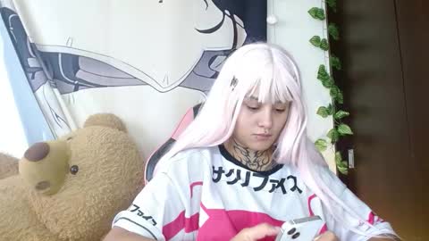 maru miaw   Please help me to reach 100 thumbs up online show from December 20, 4:47 pm