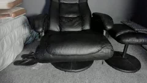 brockhurn_ online show from April 16, 11:29 pm