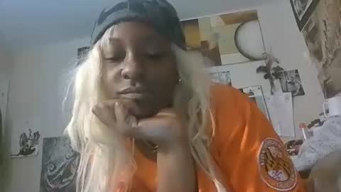 Snapshot of brooklyninfinity chatting on November 24, 1:05 am brooklyninfinity online show from November 24, 1:05 am