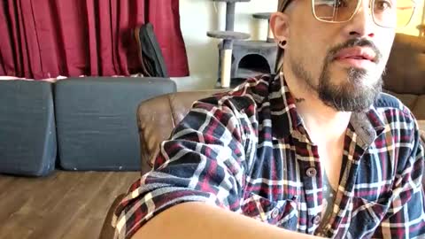 brownboyt online show from March 25, 4:35 pm