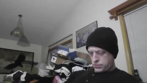 Snapshot of browndog5580 chatting on February 24, 1:24 am browndog5580 online show from February 24, 1:24 am