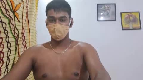 Snapshot of brownguy2505 chatting on January 18, 7:01 am brownguy2505 online show from January 18, 7:01 am