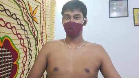 Snapshot of brownguy2505 chatting on February 26, 10:25 am brownguy2505 online show from February 26, 10:25 am