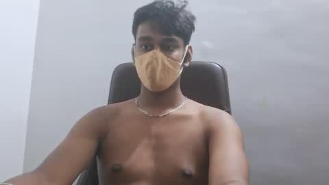 brownguy2505 online show from May 26, 6:48 pm