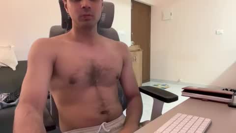 Snapshot of brownmeverick chatting on February 4, 7:42 pm brownmeverick online show from February 4, 7:42 pm