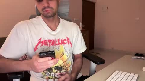 Snapshot of brownmeverick chatting on February 8, 6:55 pm brownmeverick online show from February 8, 6:55 pm