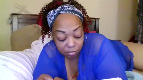 brownroundrenee online show from January 15, 6:11 pm