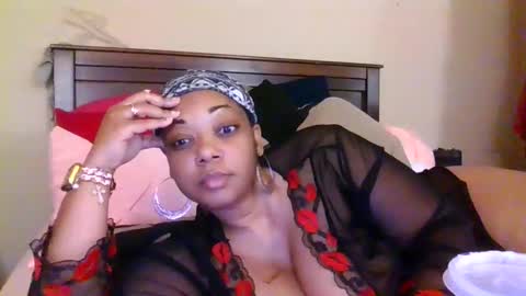 brownroundrenee online show from April 18, 10:08 am